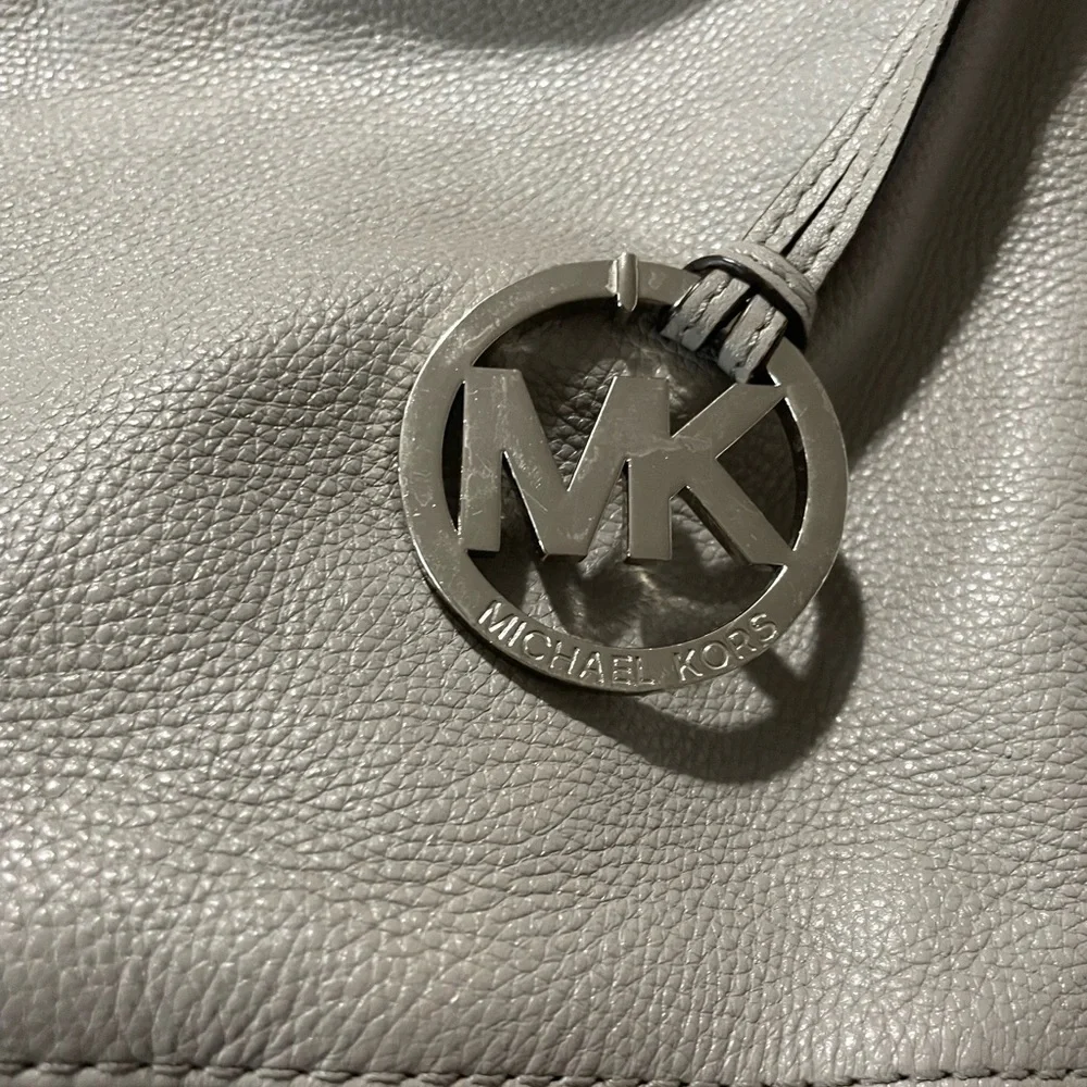 Michael Kors Pebbled Leather Hobo Shoulder Bag Light Gray Large Slouchy Purse